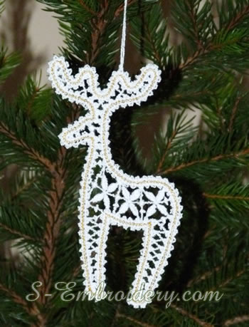 Free standing lace reindeer ornament for Christmas tree