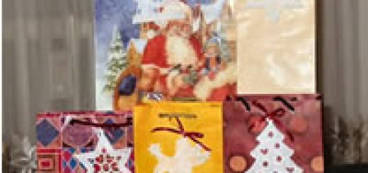 Free standing lace Christmas ornaments
