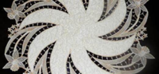 Daffodil free standing lace doily