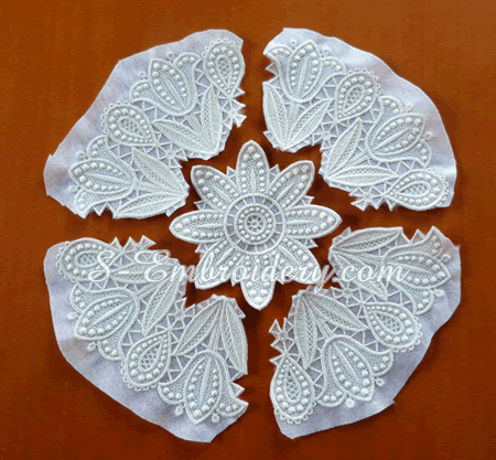 Assembling the Tulip free standing lace doily
