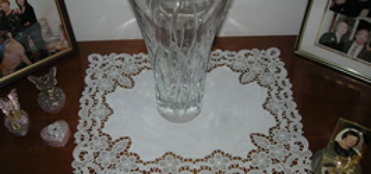Free standing lace doily