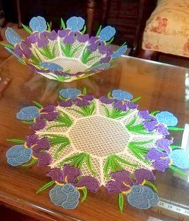 Iris freestanding lace bowl